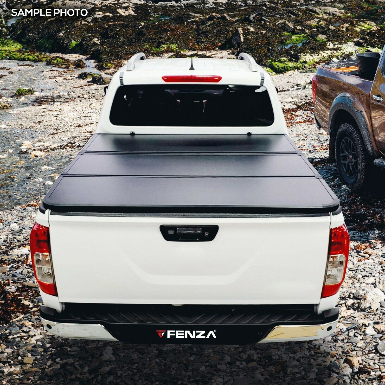 Hard Tri-Fold Tonneau Cover Compatible With Jeep Gladiator 18+ (Double Cab)